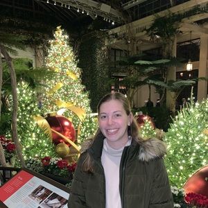 Meet your Posher, Hannah